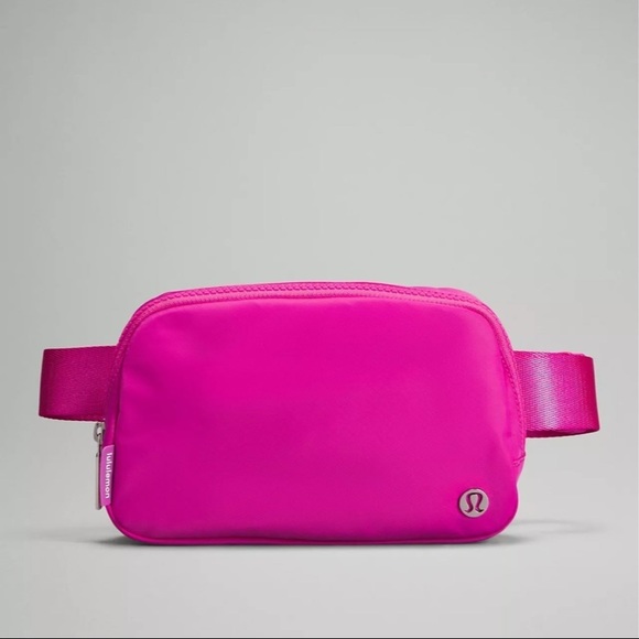 lululemon athletica Handbags - 🔴 lululemon Sonic Pink Everywhere Belt Bag EBB